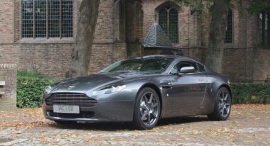 Aston Martin V8 Vantage 4.3